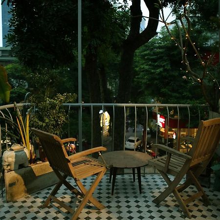 The First Ba Trieu Ha Noi Bed & Breakfast Hanoi Exterior foto
